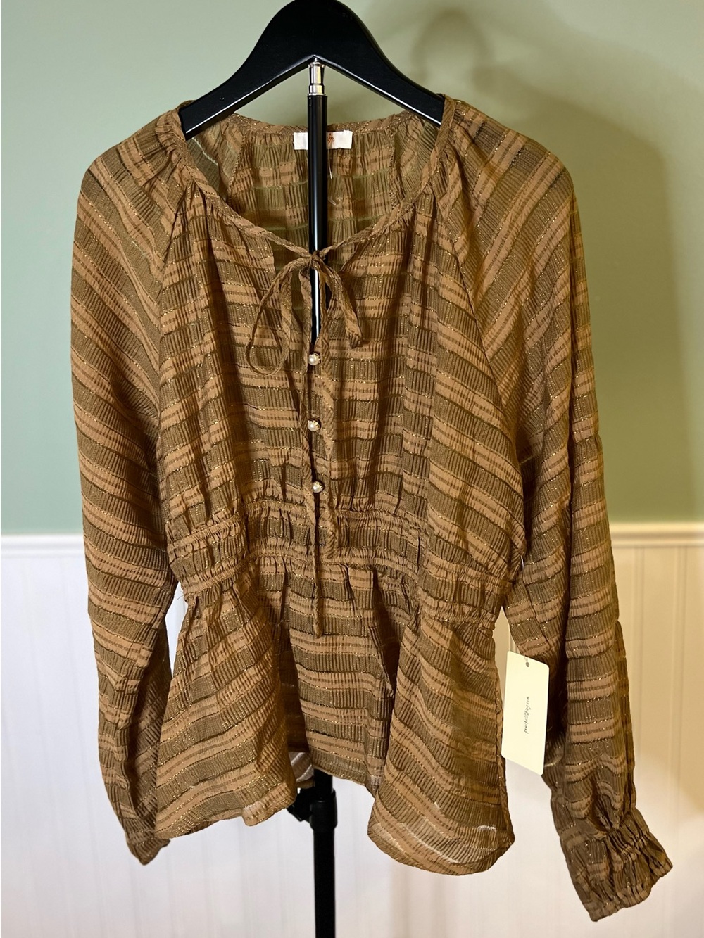 NWT- Peach brand Striped Tie-Neck Brown Peasant Blouse. Size L